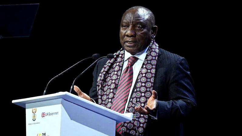 Ramaphosa apoia esforços para terminar guerra na Ucrânia em conversa com Putin