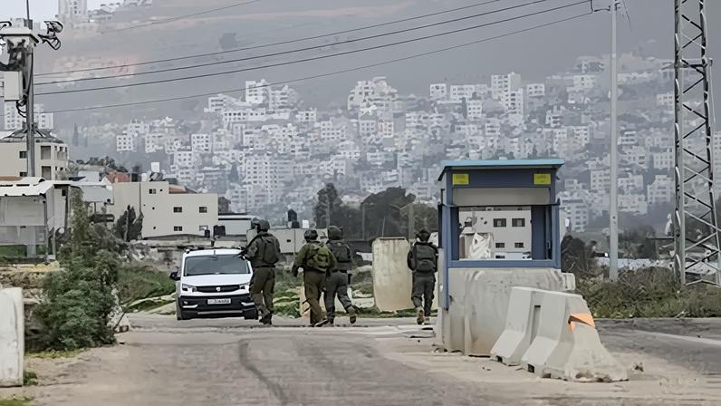 A ocupação militar israelense transforma a vida na Cisjordânia em luta diária