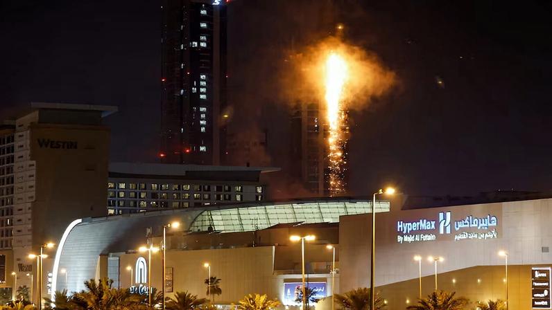 Mísseis iranianos elevam tensão no Golfo e fortalecem apoio à campanha