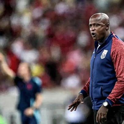 Onde está o atacante Reinaldo, ex-Flamengo e São Paulo?