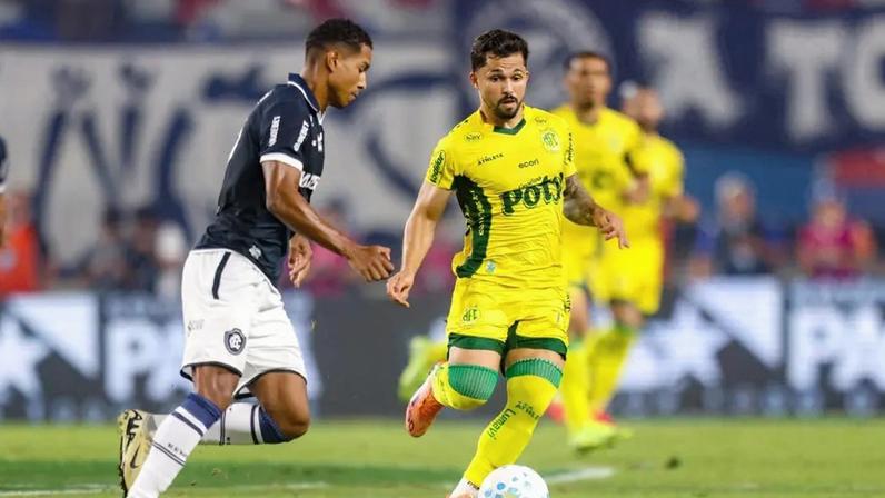 Partida entre Remo e Mirassol, pelo Brasileirão (Foto: Fernando Torres/Agif/Gazeta Press)