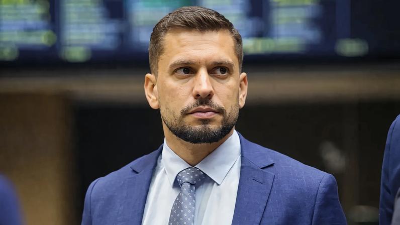 Vereador Rony Gabriel expôs o esquema de contratação de influenciadores para atacar o BC após a liquidação do Master (Foto: Nathan Felipe Ribeiro / Gabinete de Rony Gabriel)