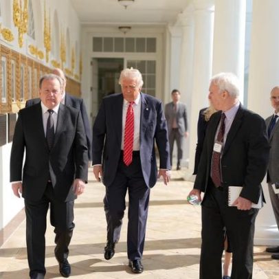 Petro diz ter discutido gás venezuelano e combate às drogas com Trump