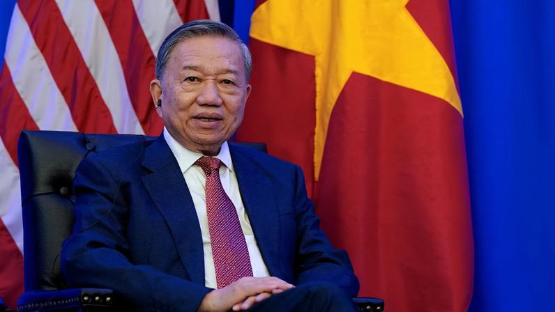 Trump encontra líder vietnamita, promete retirar Hanoi da lista de restrições