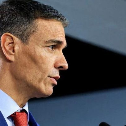 Sánchez colhe ganhos de postura anti-Trump, testa relações com EUA