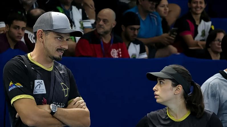 Marcus D'Almeida e Bianca Rodrigues, do tiro com arco (Foto: Freiman Fotografias)
