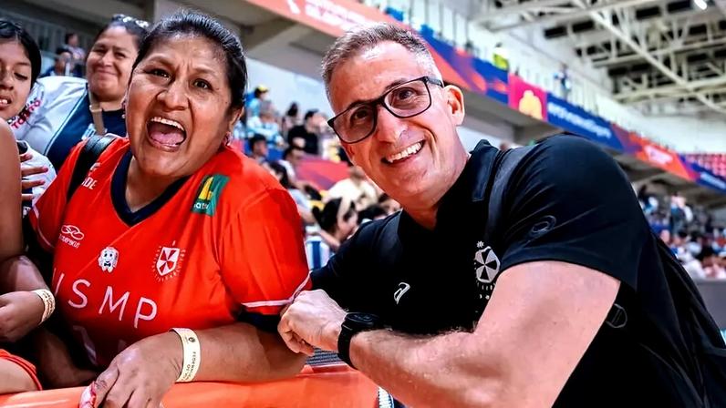 Guilherme Schmitz é técnico do Universidad San Marín e da Seleção de vôlei da Colômbia (Foto: Reprodução/ Instagram)