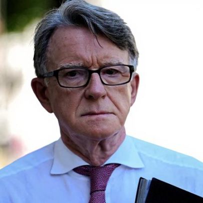 Polícia britânica confirma investigação de Mandelson por vazamentos sobre Epstein