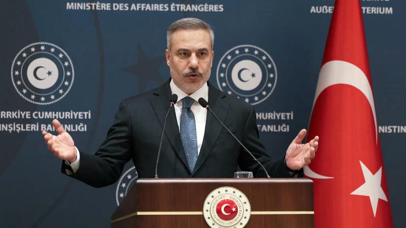 Turquia ressalta atualização da união aduaneira com a UE em visita de comissário