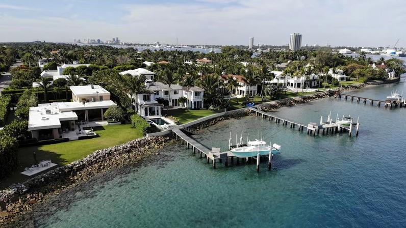 Mansões em Palm Beach: no ano passado, houve 19 vendas acima de US$ 30 milhões em Miami-Dade, segundo a Analytics Miami.