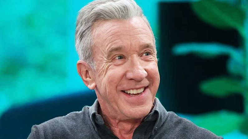 Tim Allen faz leitura bíblica e aborda espiritualidade