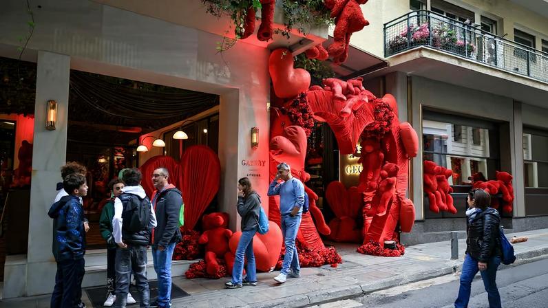 Produtor israelense de Tehran é encontrado morto em hotel em Atenas