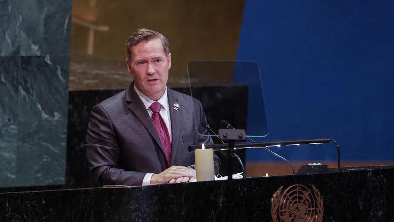 EUA planejam pagamento inicial de bilhões devidos ao enviado da ONU, Waltz