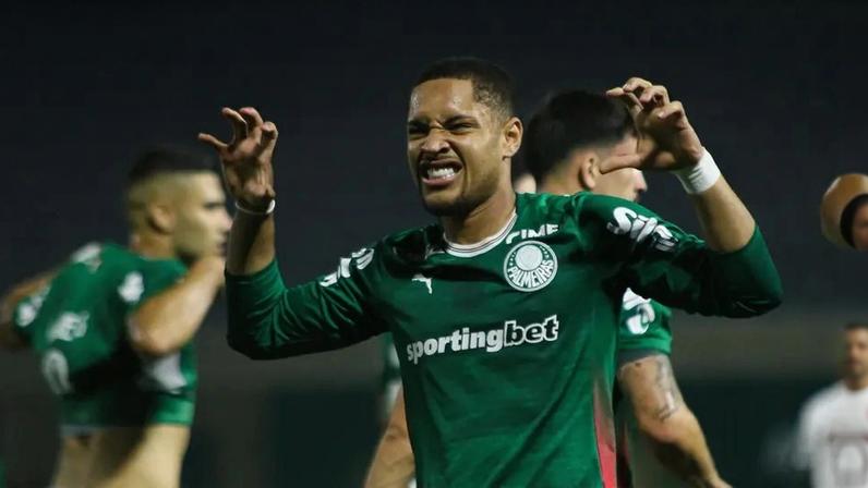 Palmeiras vence o Fluminense e lidera o Brasileirão