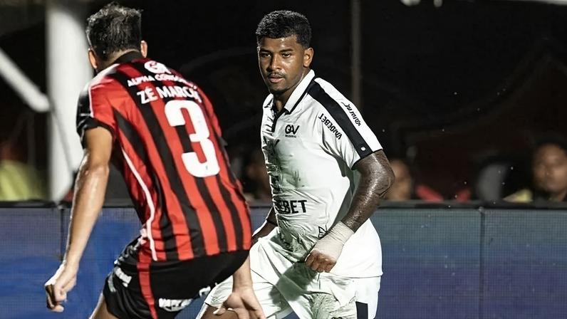 Partida entre Vitória e Remo, pelo Brasileirão 2026 (Foto: Talita Gouvêa)