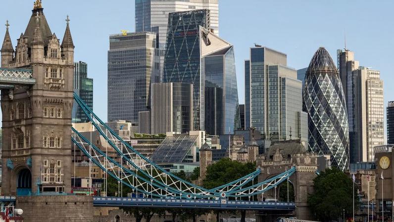 Turismo em Londres impulsiona conversão de escritórios em hotéis