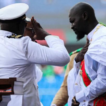 Presidente da Guiné mantém ministro de Minas no governo pós-eleições