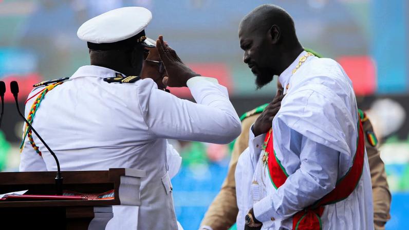 Guinea's President-elect Mamady Doumbouya takes the oath of office during the swearing-in ceremony in Conakry, Guinea, January 17, 2026. REUTERS/Stringer
