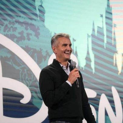 Disney escolhe Josh D’Amaro para suceder Bob Iger