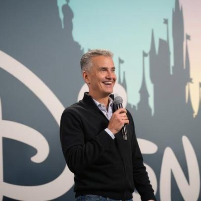 Conselho da Disney avalia promover chefe da divisão de parques a CEO, dizem fontes