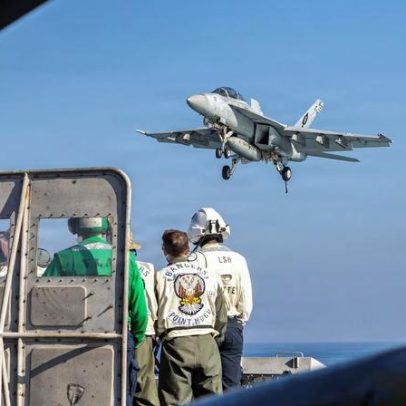 Trump questiona por que Irã não capitulou diante do aumento militar dos EUA