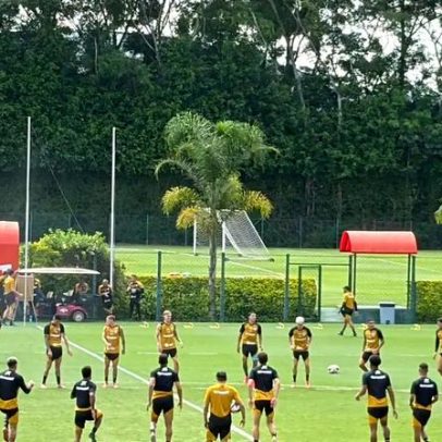 Luciano retorna aos treinos com o elenco do São Paulo após quadro de sobrecarga
