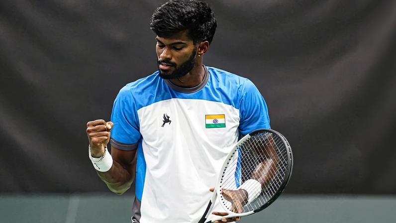 Universitário indiano surpreende e faz história na Copa Davis