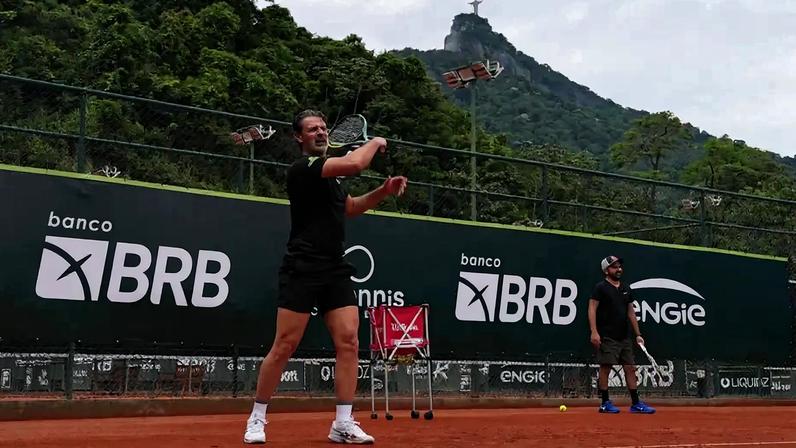 Patrick Mouratoglou durante clínica na Rio Tennis Academy (Foto: Allan Christian)