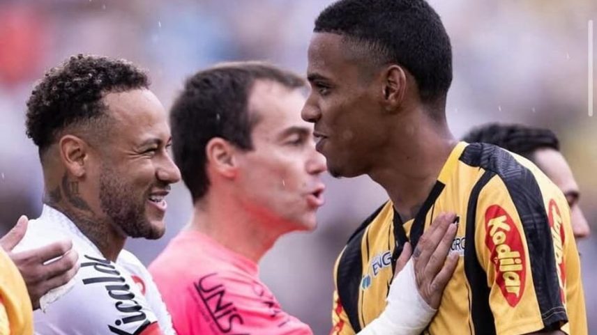 Dantas com Neymar em Novorizontino x Santos pelo Paulistão 2026 (Foto: Divulgação)