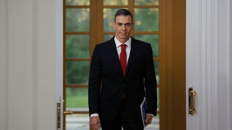 Spain's Prime Minister Pedro Sanchez arrives for a year-end balance news briefing at Moncloa Palace in Madrid