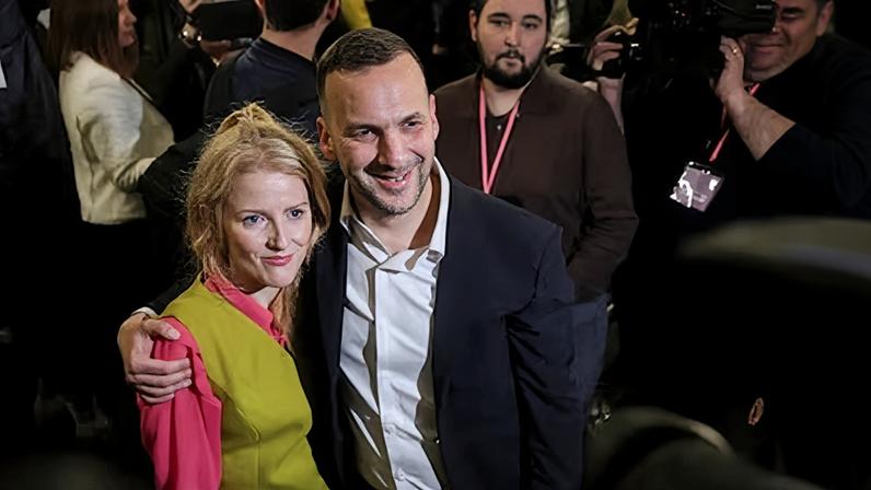 Trabalhista de Starmer sofre novo golpe e fica atrás de verdes e ultradireita