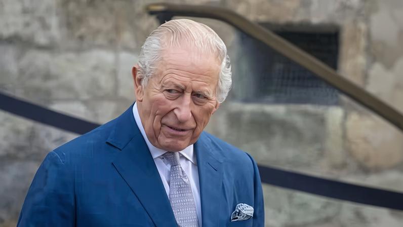 Rei Carlos III se afasta de seu irmão André e pede que a lei siga seu curso