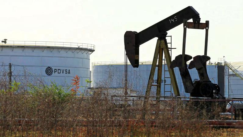 Tesouro dos EUA autoriza fornecimento de diluente à Venezuela, diz oficial