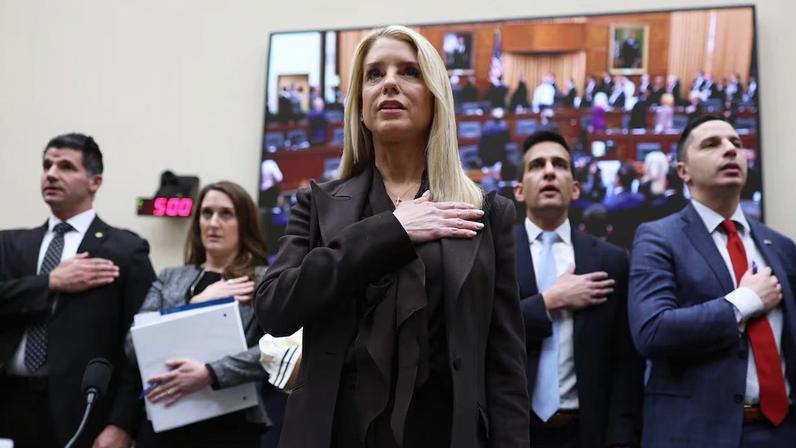 La fiscal general de Estados Unidos, Pam Bondi, durante la comparecencia de este miércoles en el Congreso.