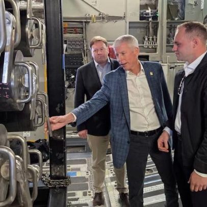 EUA realiza transporte aéreo de microreactor nuclear para demonstrar viabilidade