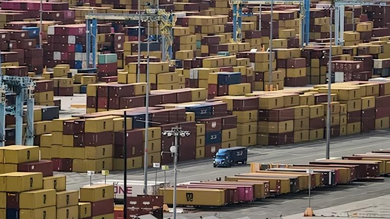 Especialistas veem resposta de Trump ao veredito sobre tarifas ampliar incerteza