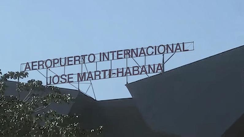 Rússia anuncia repatriação de turistas em Cuba