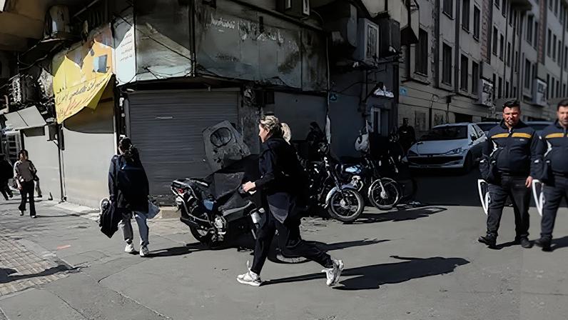 Trump incentiva iranianos a levantarem, dizendo ser hora de tomar seu destino