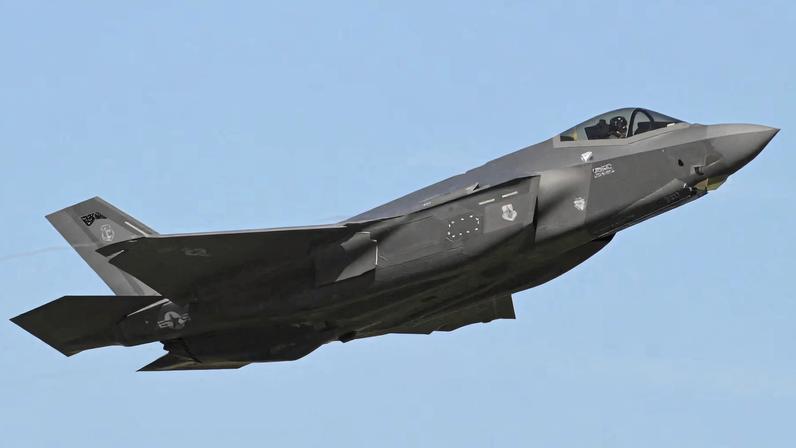 Alemanha busca mais jatos F-35 diante de falha no programa europeu de caça