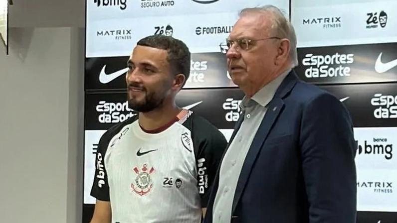 Labyad revela conversa com Memphis antes de fechar com o Corinthians
