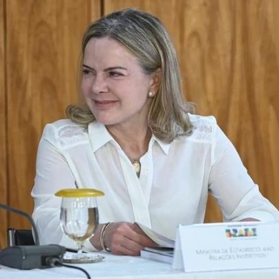 Gleisi diz que uso de desfile para atacar evangélicos é oportunismo