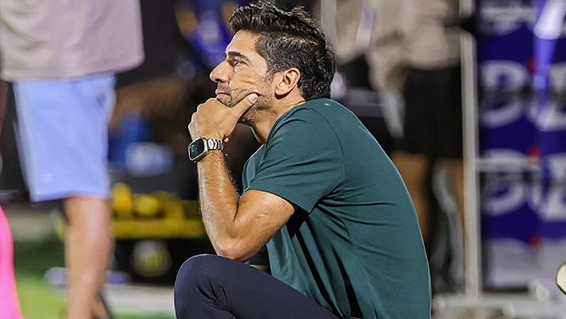 Abel Ferreira em partida contra o Novorizontino
