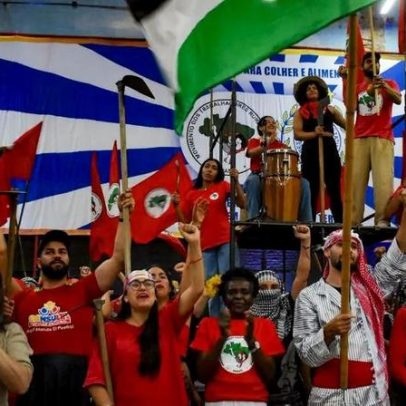 Ministra e deputados da base de Lula desfilam em escola de samba que homenageará o MST