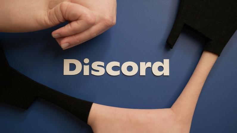 Discord se afasta de verificação de idade da Persona após reação de usuários