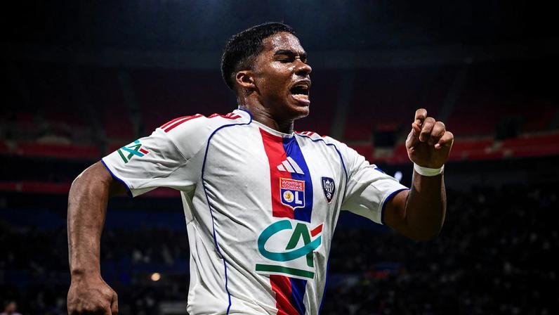 Endrick chega a cinco gols em cinco jogos no Lyon — Foto: AFP