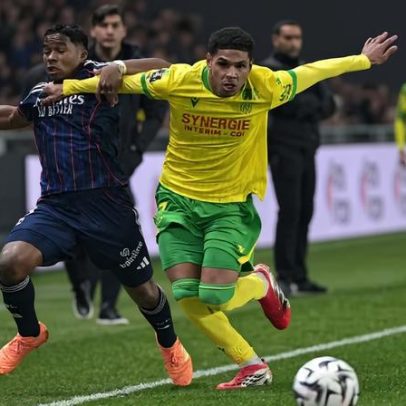 Endrick é expulso duas vezes em Nantes x Lyon por decisão confusa do árbitro