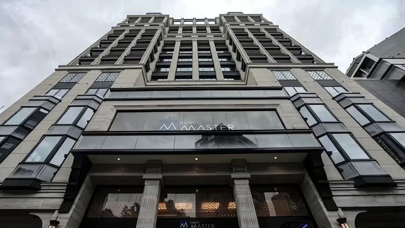 Fachada do Banco Master na cidade de São Paulo, nesta terça-feira, 18 de novembro de 2025. — Foto: Werther Santana/Estadão Conteúdo