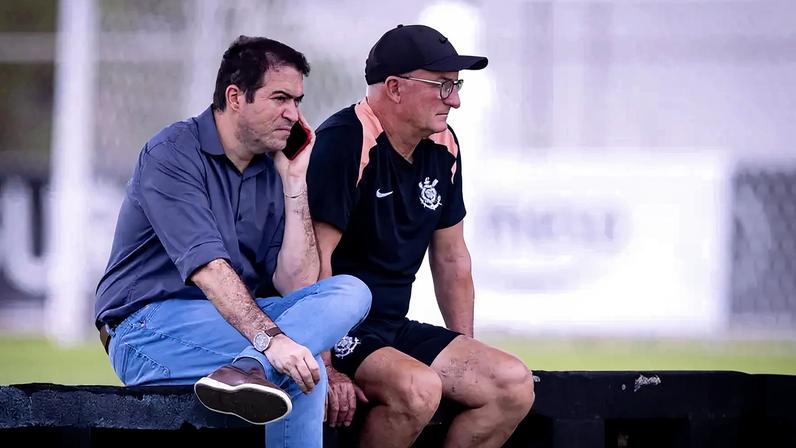 Dorival Júnior, técnico, e Marcelo Paz, executivo de futebol do Corinthians (Foto: Rodrigo Coca/Agência Corinthians)