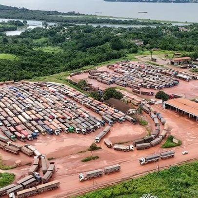 Engarrafamento de caminhões atrasa exportação recorde de soja no Pará
