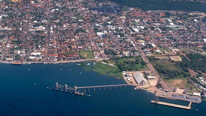 Porto de exportação de grãos de soja da Cargill em Santarém (PA)